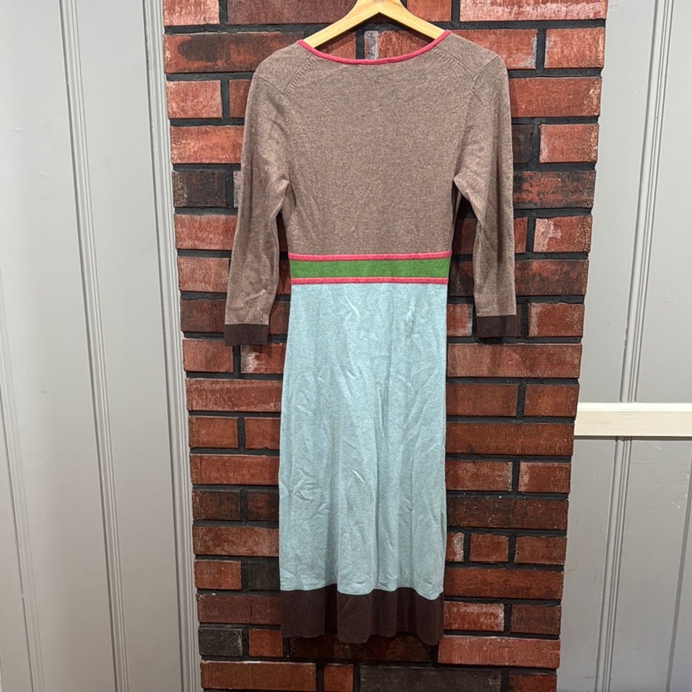 Boden Colorful V-Neck Women's Dress - Picture 4 of 9